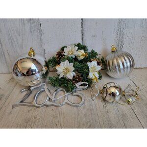 Vintage 2005 miniature wreath silver candy‎ variety ornament Xmas set